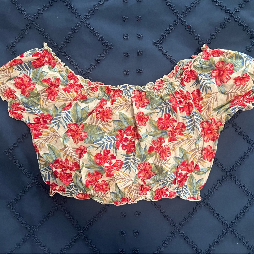American Eagle off the shoulder floral crop top